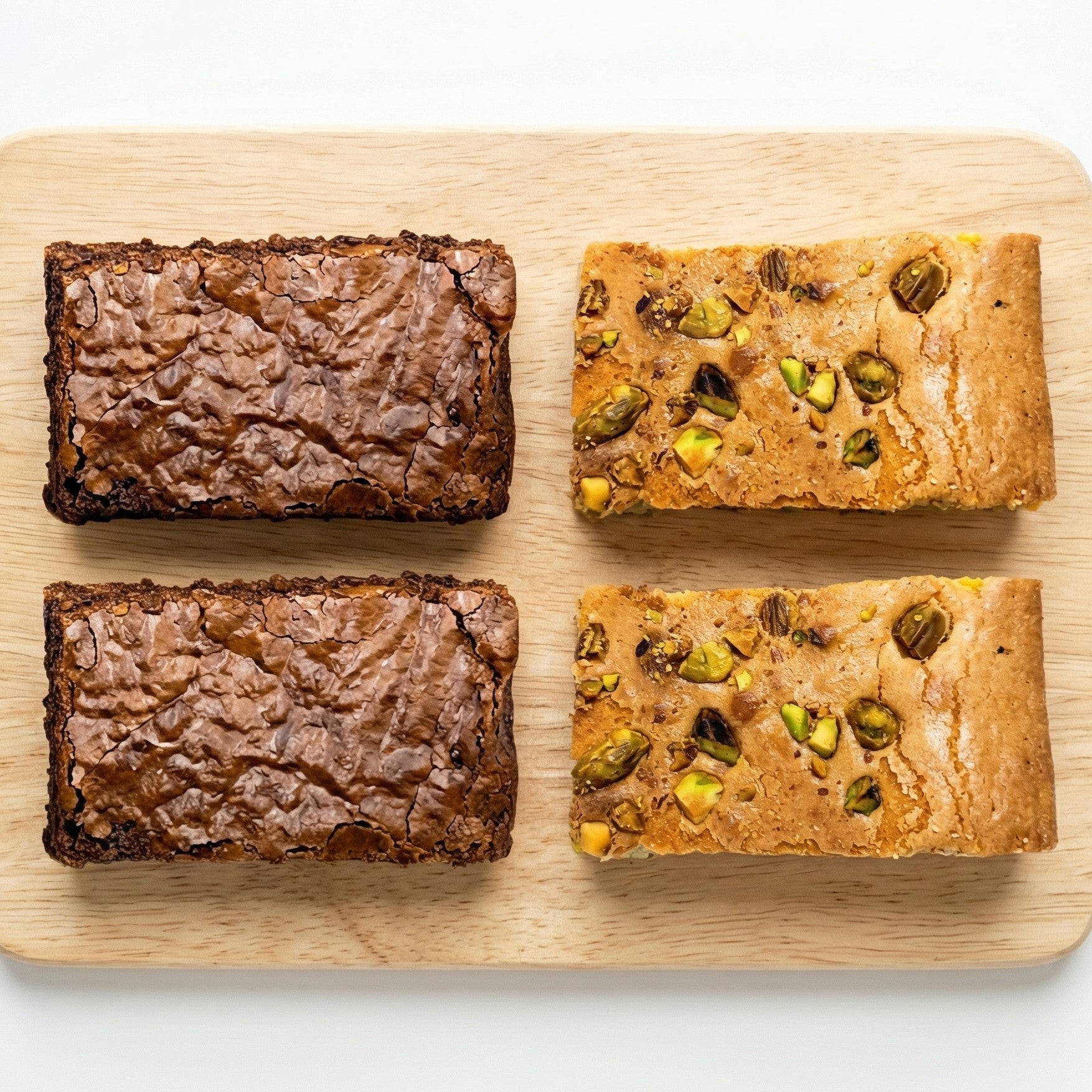 Pack de 4 Brownies Mix: 2 Tradicionales y 2 Blondies de Pistacho - Pastelería Butterfly